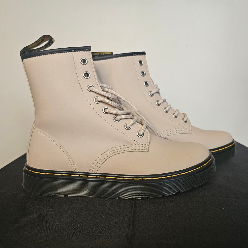 NIB Dr Martens Zavala Vintage Taupe Boots Women 8 Men 7 EU39 Combat Lace Up